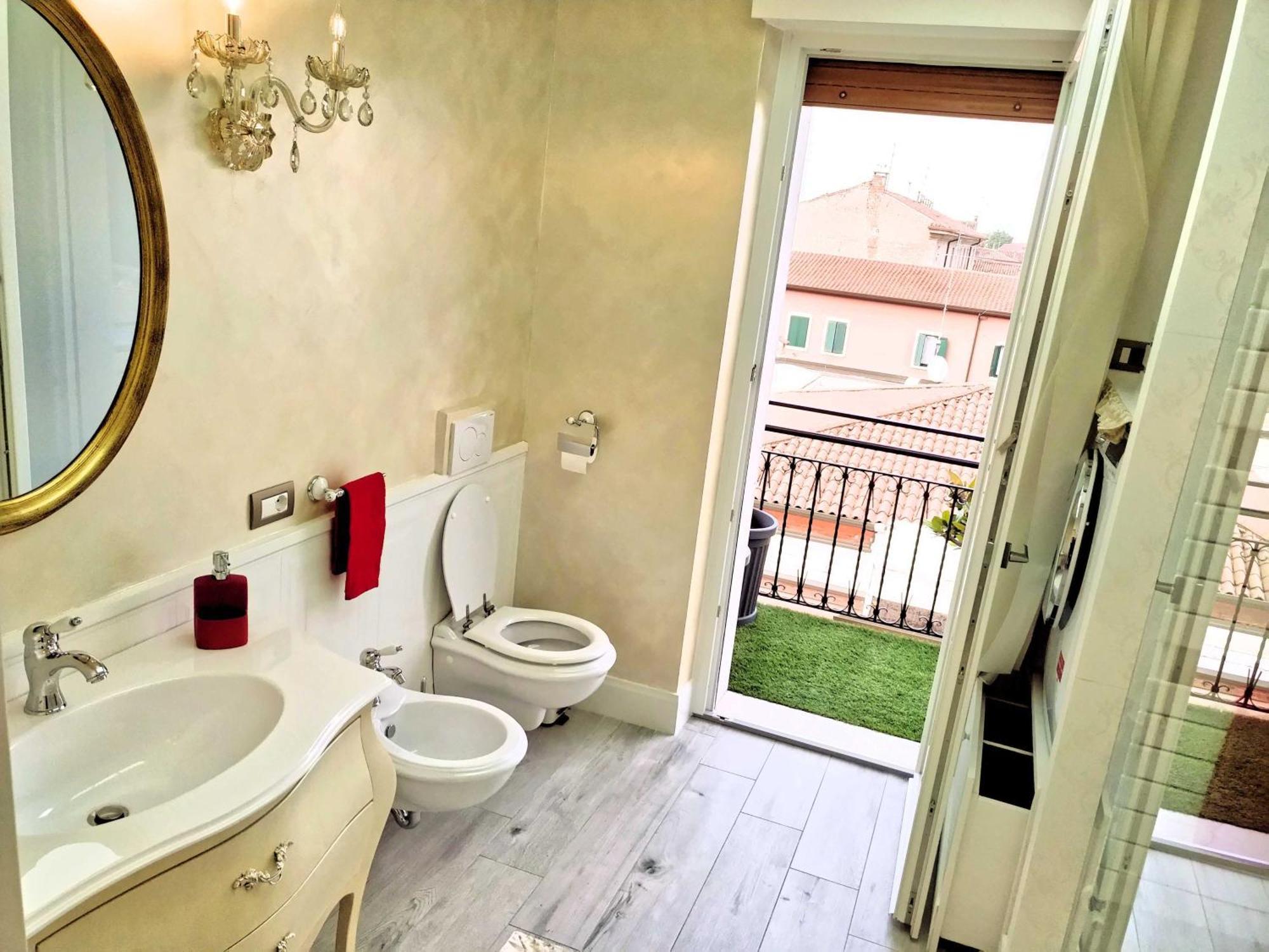 Alloggio Turistico Giulietta E Romeo: Central Villafranca Apartment Villafranca di Verona Exterior photo
